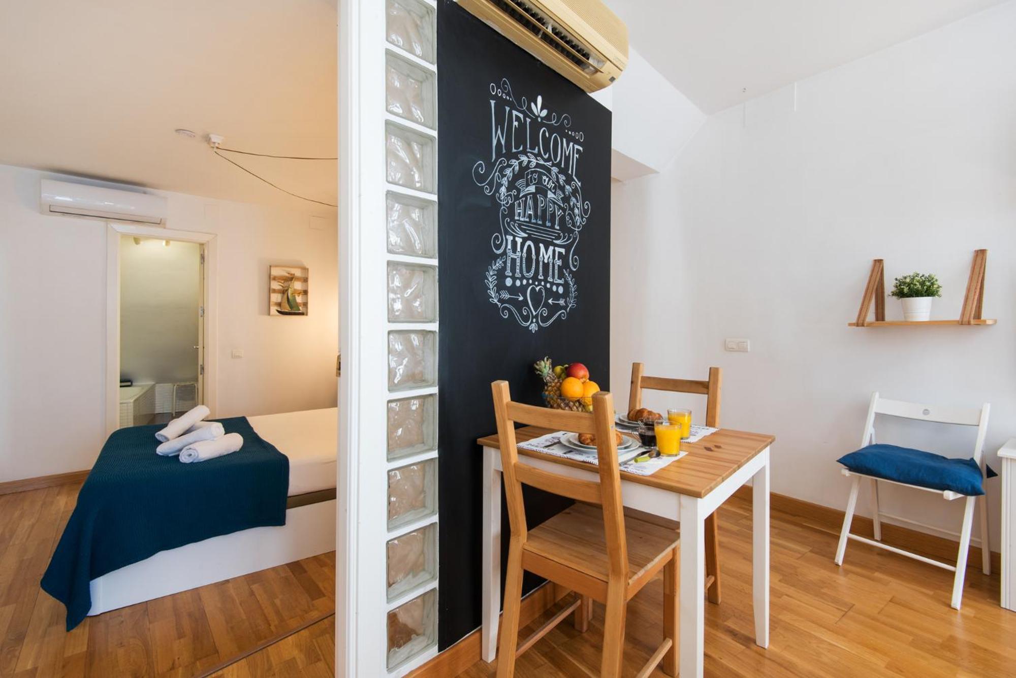 Апартаменти El Balcon Del Pintor, The Best Option In The Historic Center Of Малага Екстер'єр фото